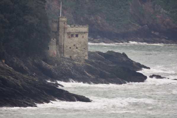 21 March 2020 - 12-57-05 
The swell appeared to be much more of a swell than this photo shows. Still, a snap of Kingswear Castle is always appreciated by someone.
------------